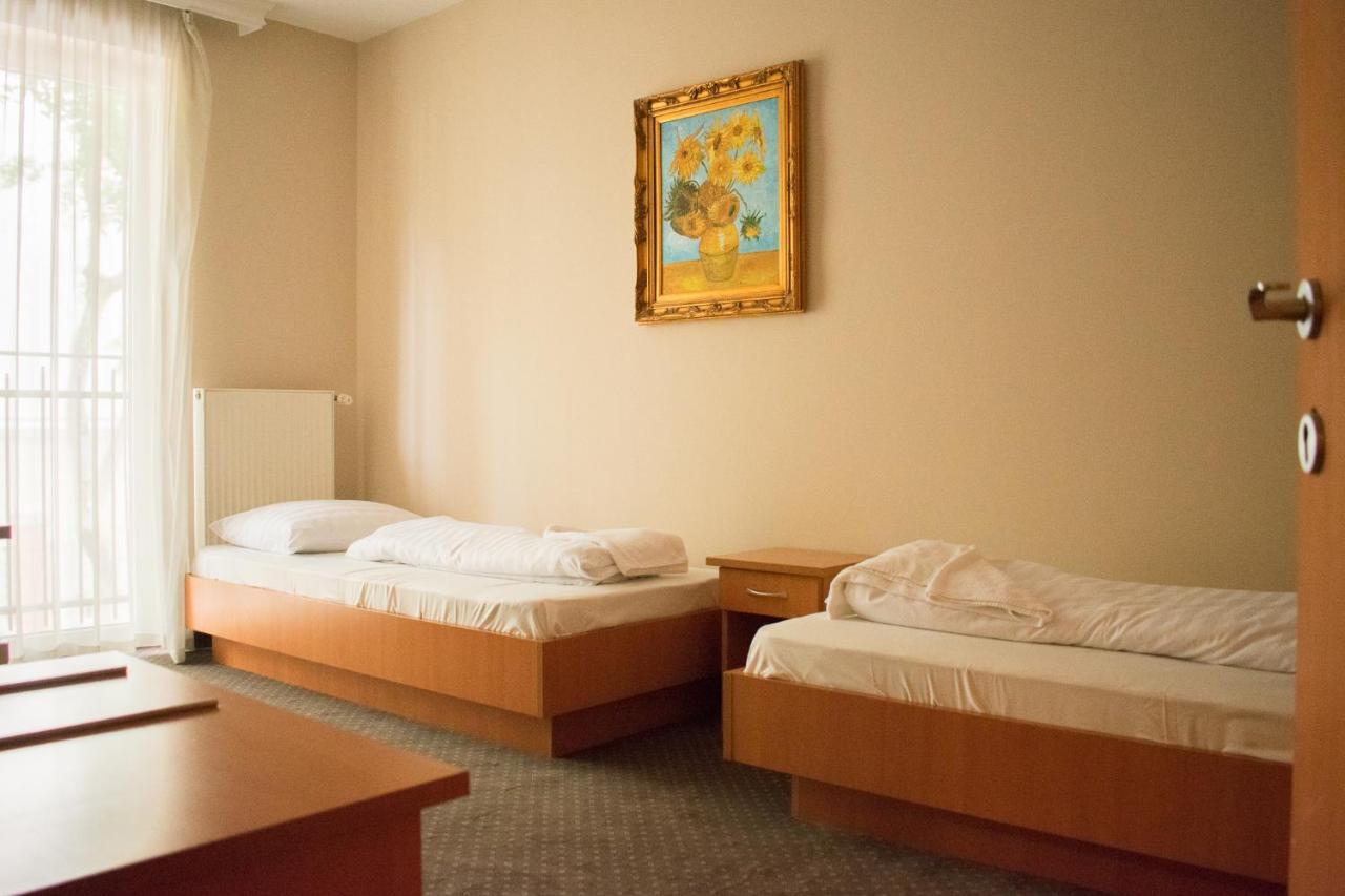 P4W Hotel Residence סזומבאת'לי מראה חיצוני תמונה