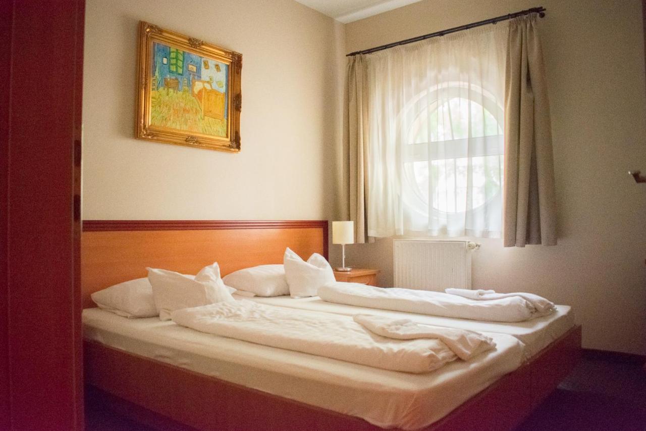 P4W Hotel Residence סזומבאת'לי מראה חיצוני תמונה
