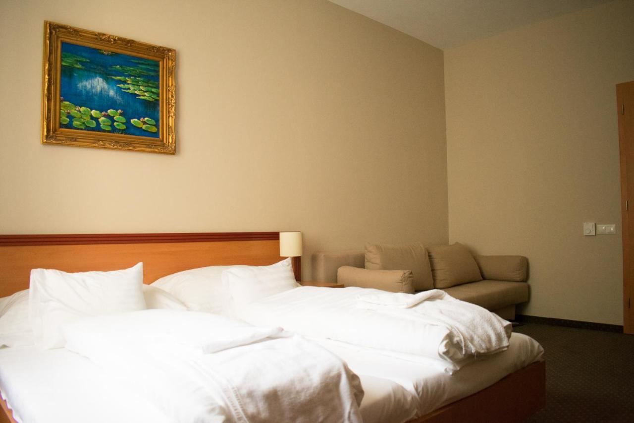 P4W Hotel Residence סזומבאת'לי מראה חיצוני תמונה